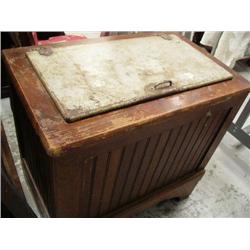 Oak ice chest (16)