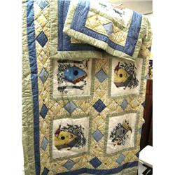 Patchwork quilt with 2 matching pillow cases (16)