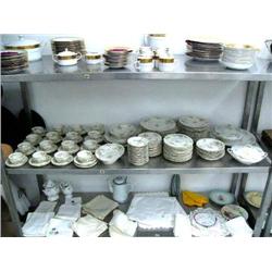 110-piece set of China Theodore Haviland New York, made in America, pattern is Rosalinde; 2 serving 