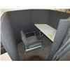 Image 1 : Cubicle w/ Chair