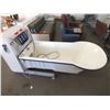 Image 2 : Medical Bath Tub