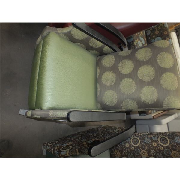 Recliner Chair On Wheels