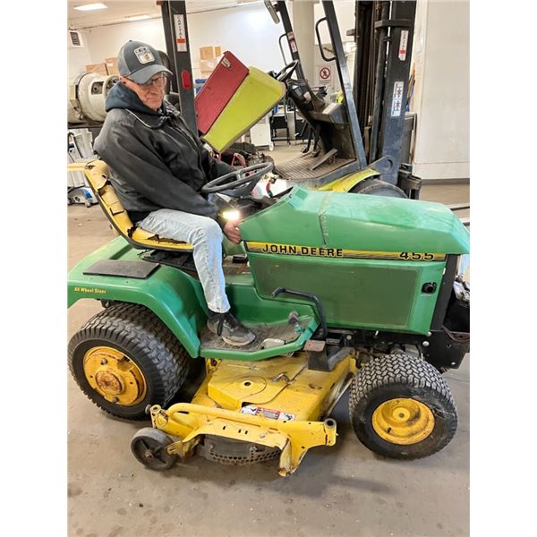 John Deere 455 Riding Lawn Mower