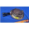 Image 3 : Antique Taylor Forbes Cast Iron Waffle Maker (8-1/2" Dia) (SEE PICS!)
