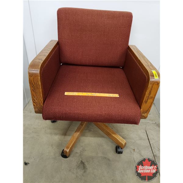 Office Chair (33"H x 25"W x 24"D) (SEE PICS!)