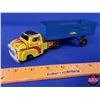 Image 3 : Wyandotte Tin Toy Truck & Trailer "VALLEY FARMS" (2-1/2"H x 2-1/4"W x 8-1/2"D) (SEE PICS!)