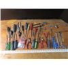 Image 1 : lot of screwdrivers hand tools