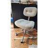 Image 1 : wool cloth padded office chair