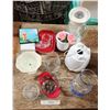 Image 1 : misc pyrex kitchen ware