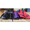 Image 1 : 3 adult life jackets