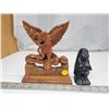 Image 1 : 2 Figurines - Carved wooden eagle and snake & Hawaiian nude lady