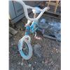 Image 2 : Frozen kids bike with training wheels