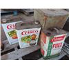 Image 3 : lot of vintage oil cans - 3 full/partial