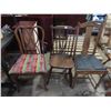 Image 1 : 3 vintage dining chairs
