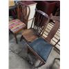 Image 2 : 3 vintage dining chairs