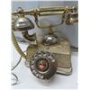 Image 2 : vintage telephone