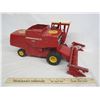 Image 2 : Massey Ferguson Die Cast Combine 14 inches