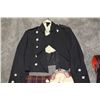 Image 2 : Scottish uniform kilt sporran knife etc