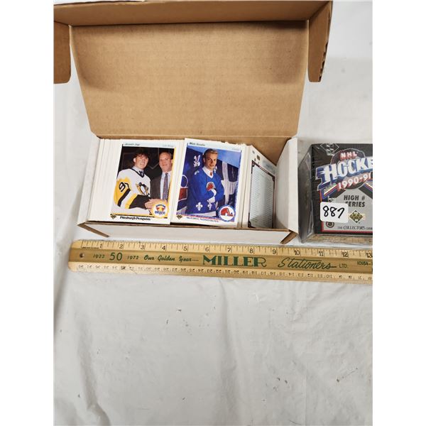 Set of 1990-91 Upper Deck Hockey Series1 & 2