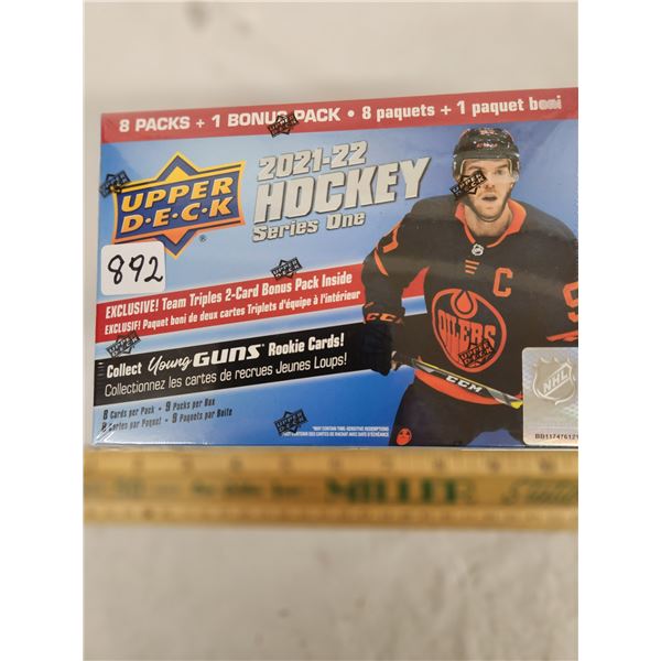 2021-22 Upper Deck Series 1 Hockey Blaster Box 8 packs