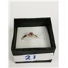 Image 1 : 10K gold ring, ruby + two diamonds