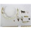 Image 1 : Lot of Vintage Jewelry
