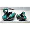Image 3 : 2 Blue Mountain pottery swans - 1 large, 1 med