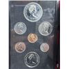 Image 3 : 1975 silver "Calgary" Canadian double dollar year set - in black case