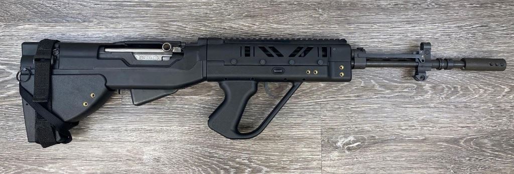 Латина үй қызметкерінің порносы Анна Семинович буланған секс