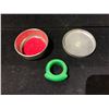 Image 2 : BURMESE SPINACH GREEN JADEITE RING IN CASE
