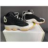 Image 2 : PAIR OF NIKE AIR JORDAN SHOES SIZE 7Y