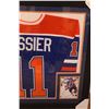 Image 3 : * Mark Messier Framed Autographed Edmonton Oilers Jersey w/ Certificate of Authentication- 35" x 31"
