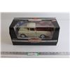 Image 1 : ERTL American Muscle 1955 Chevy 3100 Cameo Die Cast - 1/18