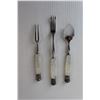 Image 2 : Encased Mother of Pearl Fish Service Set