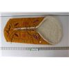 Image 1 : Indigenous Beaded Moss Bag
