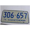 Image 3 : Pair of 1976 Saskatchewan License Plates