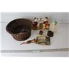 Image 1 : Basket, Book Ends, Pictures, Earphone, Figurines, etc.