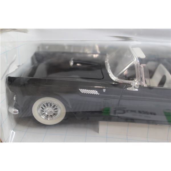Revell Scale Masterpieces 1956 Thunderbird Die Cast - 1/18