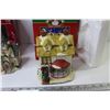 Image 4 : Santa's Trim Shop Porcelain Tavern - Porcelain House
