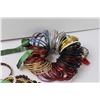 Image 2 : Lot of: Bangles, Plastic Bracelets, Stretchy Hairbands