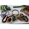 Image 3 : Lot of: Bangles, Plastic Bracelets, Stretchy Hairbands