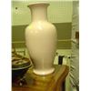 Image 1 : PINK PORCELAIN VASE