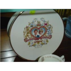 SMALL DIANA & CHARLES COMMEMMERATIVE PLATE