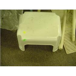 WHITE STEP STOOL