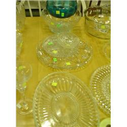 6 PIECES GLASSWARE