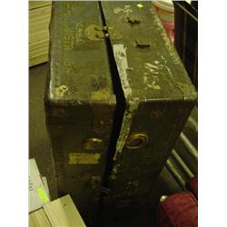OLD TRUNK