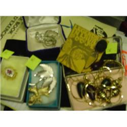 LOT OF ASSORTED JEWELRY