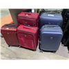 Image 1 : 5 ASSORTED SUITCASES