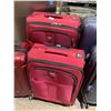 Image 3 : 5 ASSORTED SUITCASES