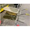 Image 1 : WHEELBARROW
